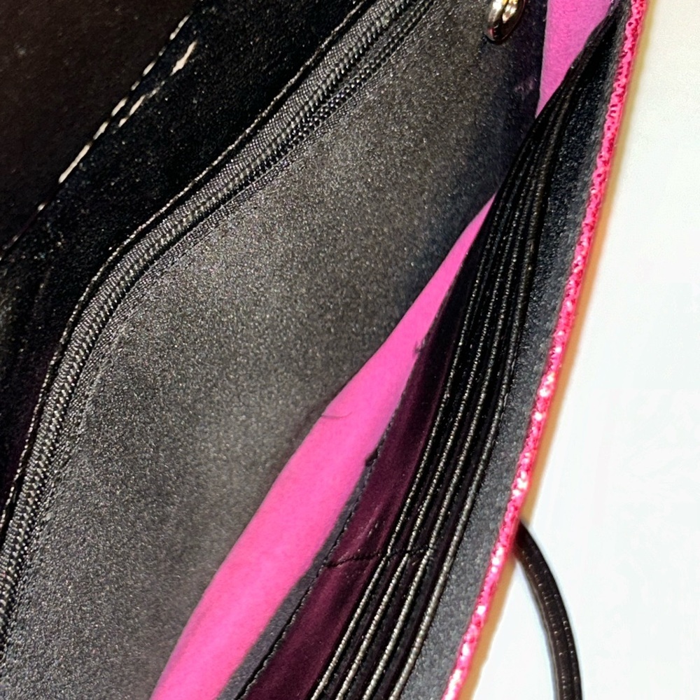 Pre loved fushia shimmer crossbody clutch - Picture 4 of 8